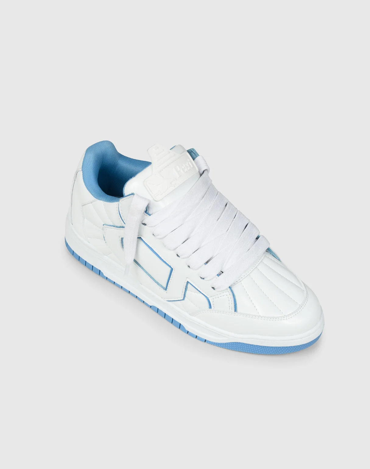 Sneaker 45 Grad Ansicht